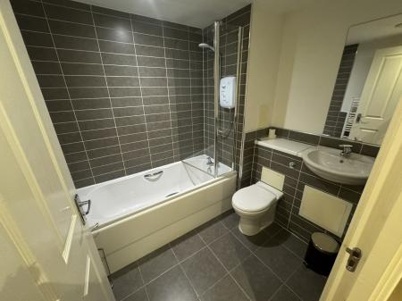 2 bedroom Flat to let in Marine Parade Walk, City Quay, Dundee, DD1