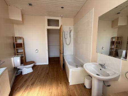 2 bedroom Flat to let in Baxter Park Terrace, Baxter Park, Dundee, DD4