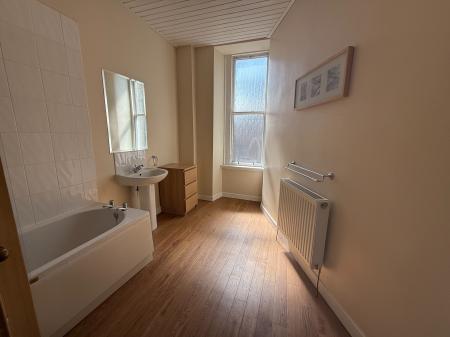 2 bedroom Flat to let in Baxter Park Terrace, Baxter Park, Dundee, DD4
