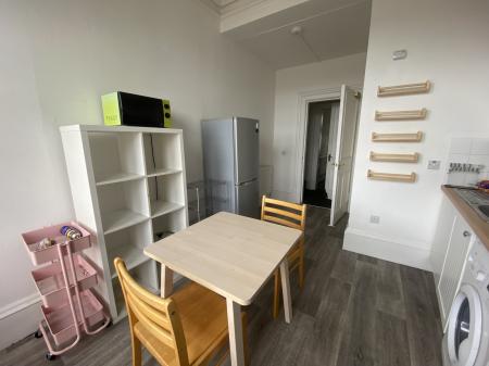 2 bedroom Flat to let in Meadowside, Dundee, DD1