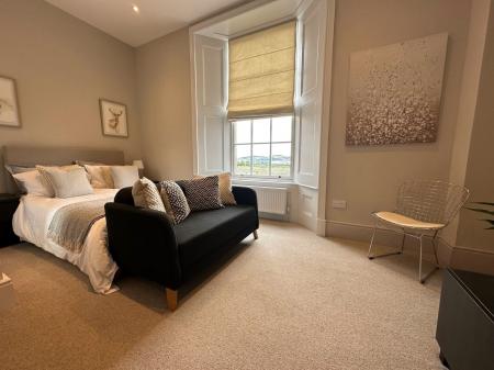 1 bedroom Studio flat to let in Roseangle, Dundee, DD1