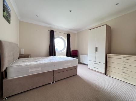 4 bedroom Apartment to let in South Victoria Dock Road, City Quay, Dundee, DD1