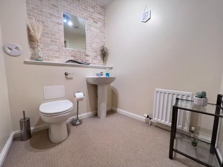 4 bedroom Apartment to let in South Victoria Dock Road, City Quay, Dundee, DD1