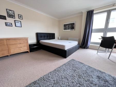 4 bedroom Apartment to let in South Victoria Dock Road, City Quay, Dundee, DD1