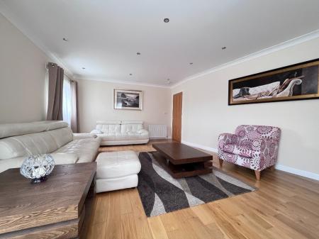 4 bedroom Apartment to let in South Victoria Dock Road, City Quay, Dundee, DD1