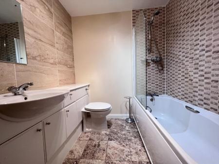 4 bedroom Apartment to let in South Victoria Dock Road, City Quay, Dundee, DD1
