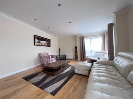 4 bedroom Apartment to let in South Victoria Dock Road, City Quay, Dundee, DD1
