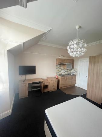 1 bedroom Studio flat to let in Grosvenor Road, Dundee, DD2