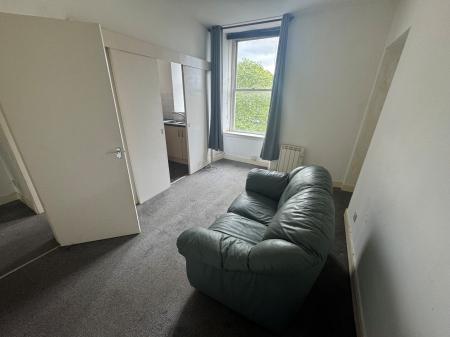 1 bedroom Flat to let in Polepark Road, Dudhope, Dundee, DD1