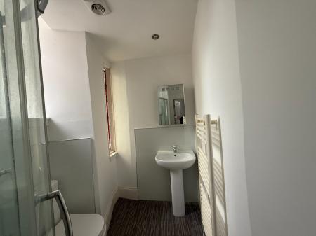 1 bedroom Studio flat to let in Roseangle, West End, Dundee, DD1