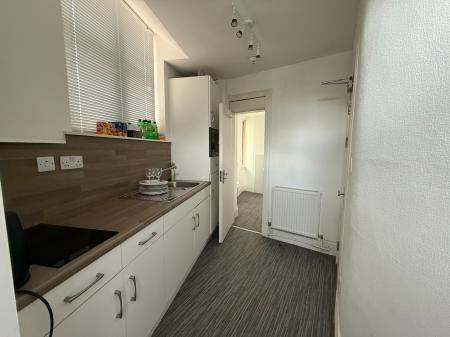 1 bedroom Studio flat to let in Roseangle, West End, Dundee, DD1