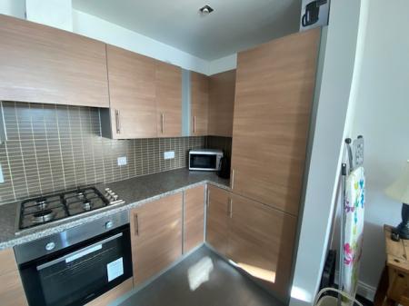 2 bedroom Flat to let in Nethergate, West End, Dundee, DD1