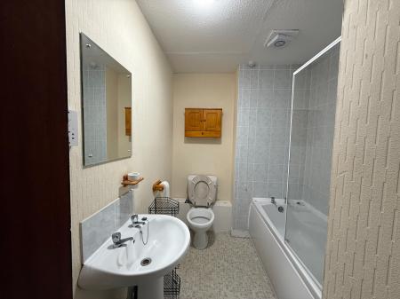 2 bedroom Flat to let in Scott Street, West End, Dundee, DD2