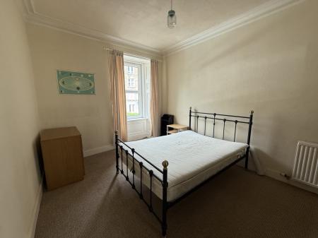 2 bedroom Flat to let in Scott Street, West End, Dundee, DD2