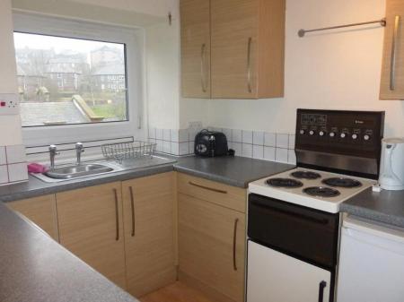 2 bedroom Flat to let in Scott Street, West End, Dundee, DD2