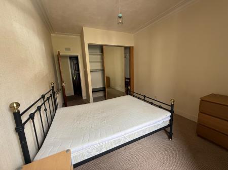 2 bedroom Flat to let in Scott Street, West End, Dundee, DD2
