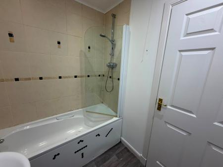 4 bedroom Town house to let in Craigie Street, Stobswell, Dundee, DD4