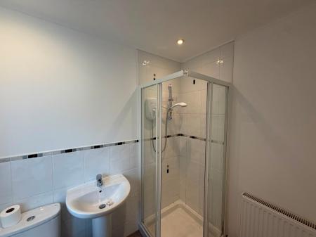 4 bedroom Town house to let in Craigie Street, Stobswell, Dundee, DD4