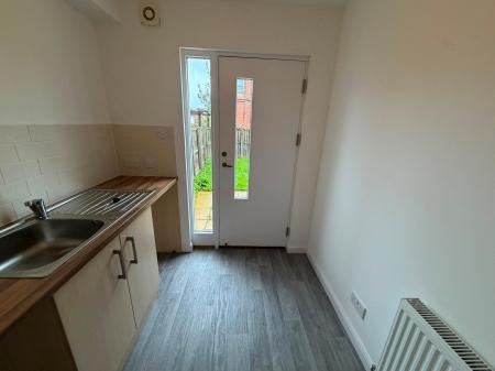 4 bedroom Town house to let in Craigie Street, Stobswell, Dundee, DD4