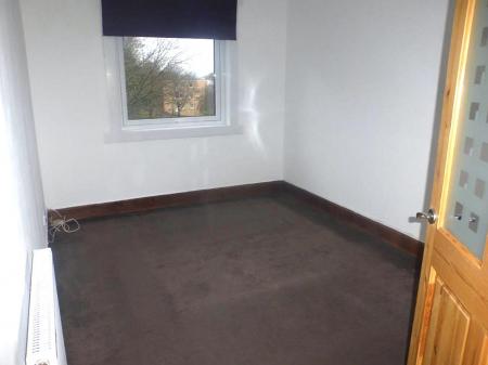 2 bedroom Flat to let in Atholl Street, Lochee West, Dundee, DD2
