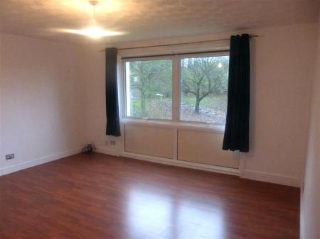 2 bedroom Flat to let in Atholl Street, Lochee West, Dundee, DD2