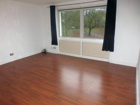 2 bedroom Flat to let in Atholl Street, Lochee West, Dundee, DD2