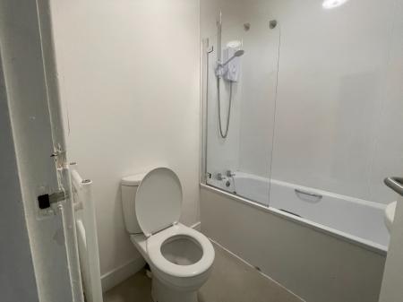 2 bedroom Flat to let in Court Street, Dundee, DD3