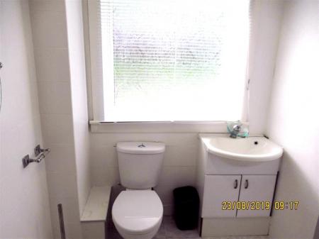 2 bedroom Flat to let in Forth Crescent, Menzieshill, Dundee, DD2