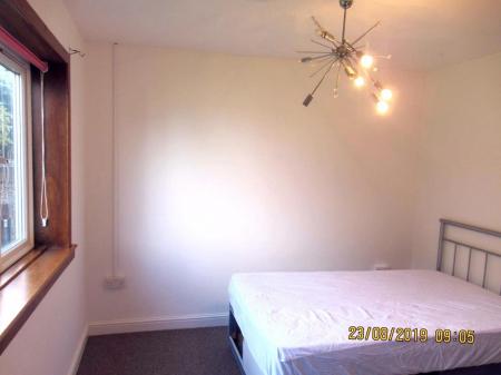 2 bedroom Flat to let in Forth Crescent, Menzieshill, Dundee, DD2