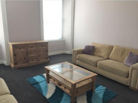 2 bedroom Flat to let in Nethergate, West End, Dundee, DD1