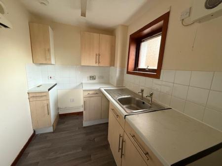 1 bedroom Flat to let in Red Admiral Court, Whitfield, Dundee, DD4