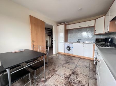 2 bedroom Flat to let in Thorter Row (SGL), Dundee, DD1