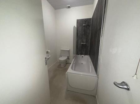 2 bedroom Flat to let in Perth Road, City Centre, Dundee, DD1
