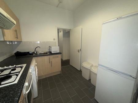 2 bedroom Flat to let in Perth Road, City Centre, Dundee, DD1