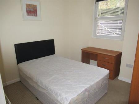 1 bedroom Flat to let in Annfield Street, West End, Dundee, DD1