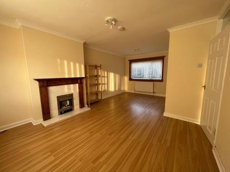 3 bedroom Terraced House to let in Earn Crescent, Menzieshill, Dundee, DD2