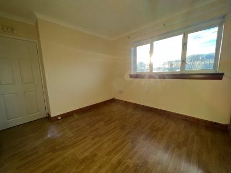 3 bedroom Terraced House to let in Earn Crescent, Menzieshill, Dundee, DD2