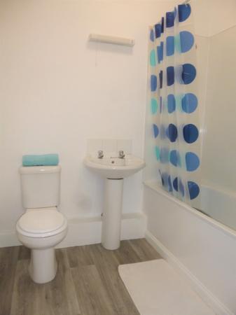 2 bedroom Flat to let in Meadowside, Dundee, DD1