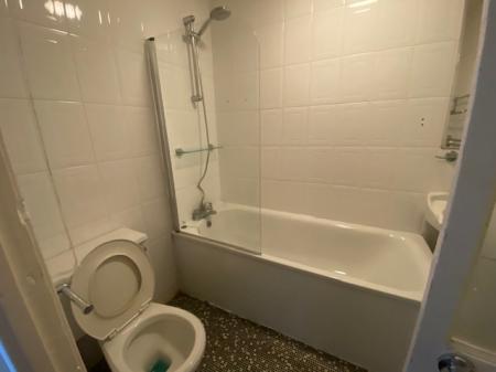 2 bedroom Apartment to let in Perth Road, Dundee, DD2