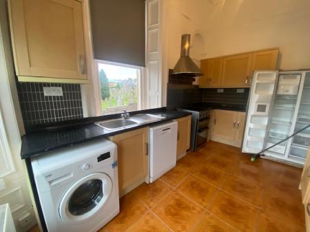 2 bedroom Apartment to let in Perth Road, Dundee, DD2