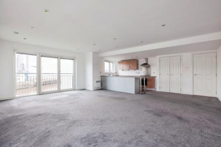 2 bedroom Flat to let in South Victoria Dock Road, City Quay, Dundee, DD1