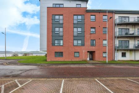2 bedroom Flat to let in South Victoria Dock Road, City Quay, Dundee, DD1
