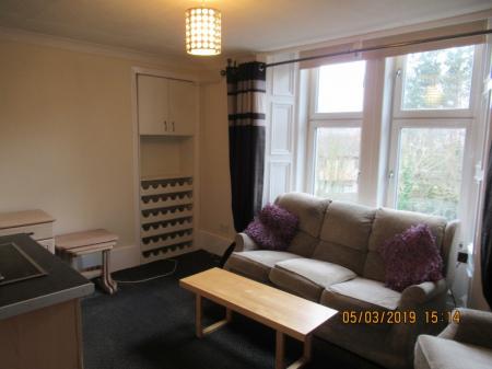 2 bedroom Flat to let in Dens Road, Stobswell, Dundee, DD3