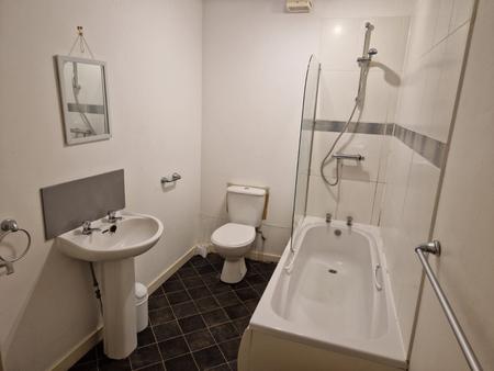 2 bedroom Flat to let in Perth Road (SGL), Dundee, DD1