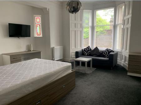 1 bedroom Studio flat to let in Roseangle, West End, Dundee, DD1