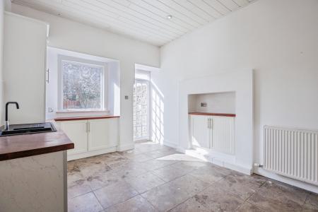 4 bedroom Town house to let in Springfield, Dundee, DD1