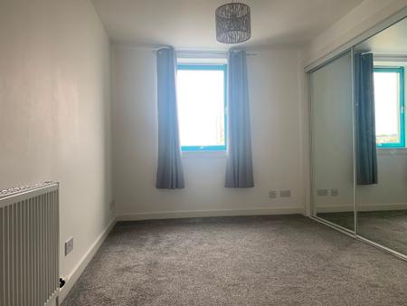 2 bedroom Flat to let in Panmure Court, City Quay, Dundee, DD1