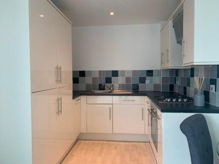 2 bedroom Flat to let in Panmure Court, City Quay, Dundee, DD1