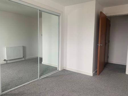 2 bedroom Flat to let in Panmure Court, City Quay, Dundee, DD1
