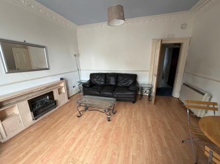 1 bedroom Flat to let in Forest Park Road, Dundee, DD1
